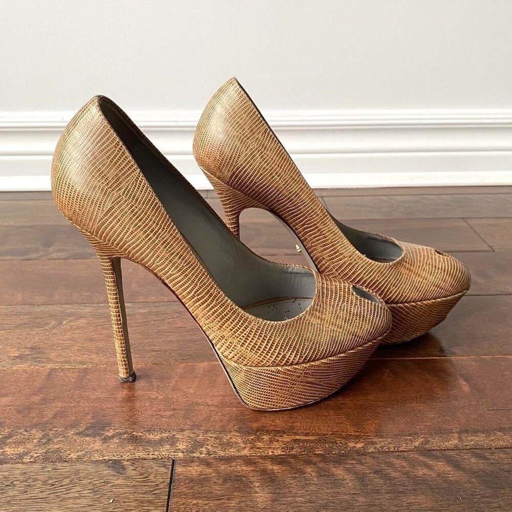 Sergio Rossi Italy Designer Beige Tan Snakeskin Peep Toe Stiletto High Heels